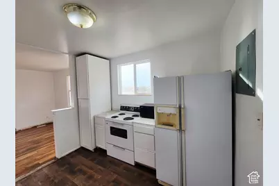 131 W Whitmore Dr, East Carbon, UT 84520 - Photo 24