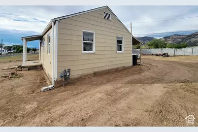 131 W Whitmore Dr, East Carbon, UT 84520 - Photo 40