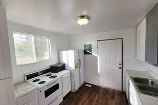 131 W Whitmore Dr, East Carbon, UT 84520 - Photo 14