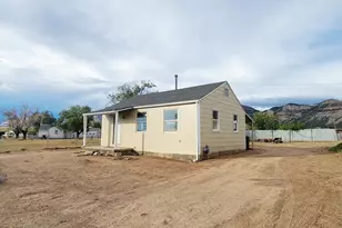 131 W Whitmore Dr, East Carbon, UT 84520 - Photo 22