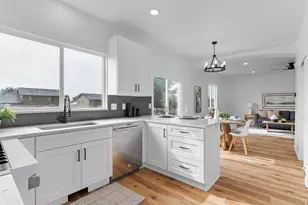 2584 S Thoreau Dr W, Magna, UT 84044 - Photo 10