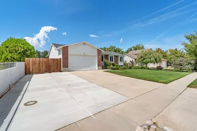 6354 S Clay Park Dr, Murray, UT 84107 - Photo 2