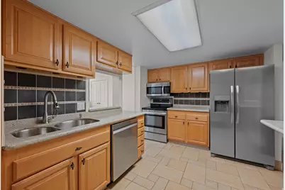 241 N Vine St W #805W, Salt Lake City, UT 84103 - Photo 2