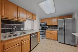 241 N Vine St W, Salt Lake City, UT 84103 - Photo 2