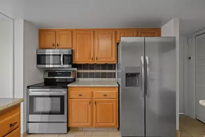 241 N Vine St W #805W, Salt Lake City, UT 84103 - Photo 2
