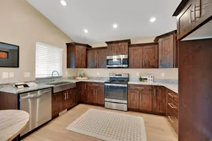 14296 S Wayfield Dr E, Draper, UT 84020 - Photo 2