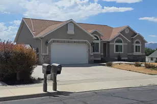 553 W 600 N, American Fork, UT 84003 - Photo 2