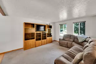 7283 S Pecan Circle, Cottonwood Heights, UT 84121 - Photo 2