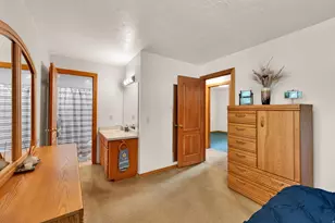 7283 S Pecan Circle, Cottonwood Heights, UT 84121 - Photo 16