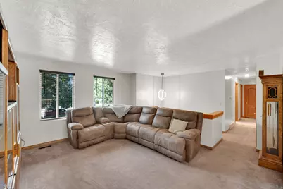 7283 S Pecan Cir, Cottonwood Heights, UT 84121 - Photo 4