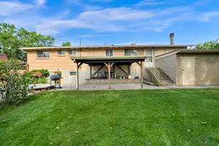 3046 S 400 W, Bountiful, UT 84010 - Photo 6
