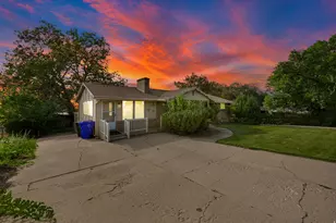 3046 S 400 W, Bountiful, UT 84010 - Photo 2