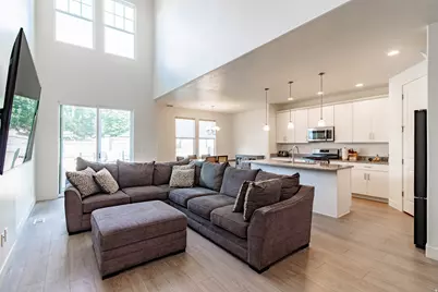 384 W Songbird Ln #5, Lindon, UT 84042 - Photo 2