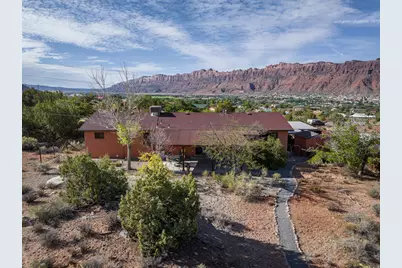 1687 Highland Dr N, Moab, UT 84532 - Photo 4