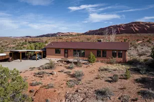 1687 Highland Dr N, Moab, UT 84532 - Photo 2