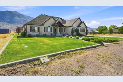 461 S 300 E, Mona, UT 84645 - Photo 2