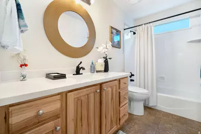 1370 E Meadow Valley Dr, Draper, UT 84020 - Photo 26