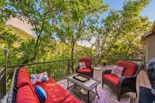 1370 E Meadow Valley Dr, Draper, UT 84020 - Photo 8