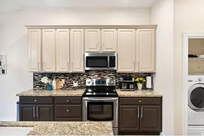 1370 E Meadow Valley Dr, Draper, UT 84020 - Photo 12