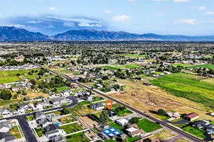 5646 W 4000 S, Hooper, UT 84315 - Photo 40