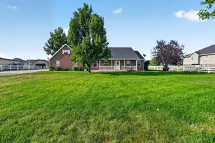 5646 W 4000 S, Hooper, UT 84315 - Photo 1