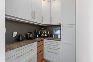 3069 E 7110 S, Cottonwood Heights, UT 84121 - Photo 10