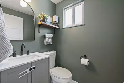 3069 E 7110 S, Cottonwood Heights, UT 84121 - Photo 16