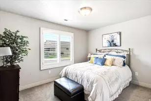 478 W Hyde Park Ln, Kaysville, UT 84037 - Photo 16