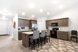 478 W Hyde Park Ln, Kaysville, UT 84037 - Photo 6