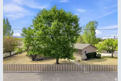 195 W 100 N, Centerfield, UT 84622 - Photo 8