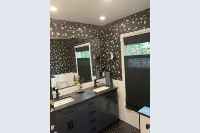 1929 E Laird Dr, Salt Lake City, UT 84108 - Photo 14