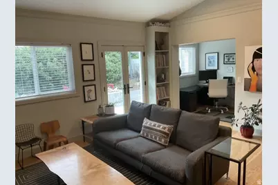 1929 E Laird Dr, Salt Lake City, UT 84108 - Photo 10