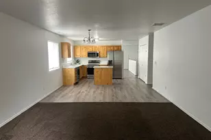 6728 W Oak Vista Dr, West Jordan, UT 84081 - Photo 14