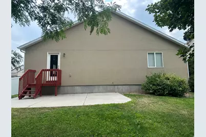 6728 W Oak Vista Dr, West Jordan, UT 84081 - Photo 6