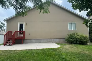 6728 W Oak Vista Dr, West Jordan, UT 84081 - Photo 6