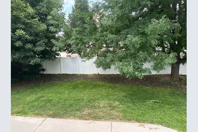 6728 W Oak Vista Dr, West Jordan, UT 84081 - Photo 8