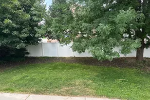 6728 W Oak Vista Dr, West Jordan, UT 84081 - Photo 8