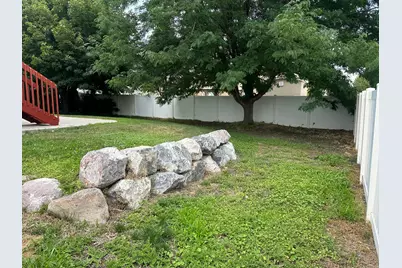 6728 W Oak Vista Dr, West Jordan, UT 84081 - Photo 10