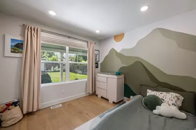 3675 S Hillside Ln, Salt Lake City, UT 84109 - Photo 18