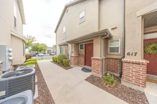 619 Canterbury Ln, North Salt Lake, UT 84054 - Photo 2