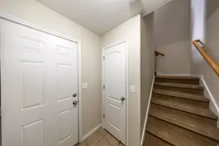 619 Canterbury Ln, North Salt Lake, UT 84054 - Photo 4