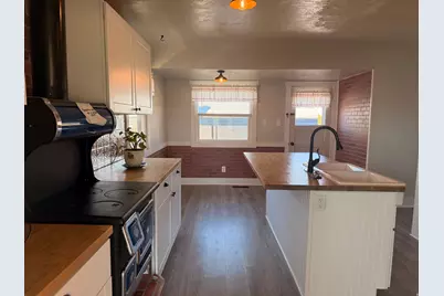 597 N 300 W, Richfield, UT 84701 - Photo 10