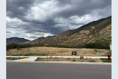 3235 S Twin Holw E #32, Mapleton, UT 84664 - Photo 2