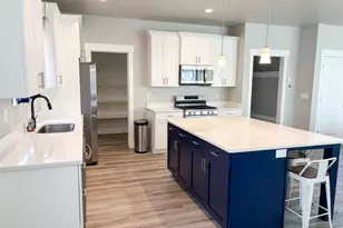 3692 E Barton Creek Dr, Eagle Mountain, UT 84005 - Photo 8