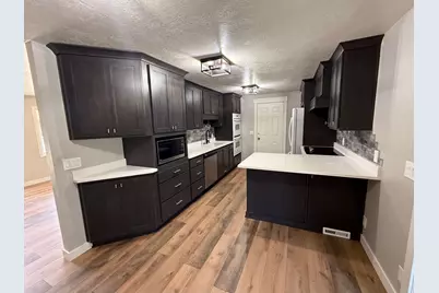 4479 S 2075 W, Roy, UT 84067 - Photo 4