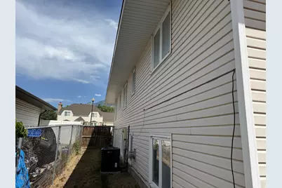 10802 S Jason Dr, Sandy, UT 84094 - Photo 6
