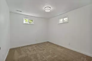 10452 S Buddlea Dr, Sandy, UT 84094 - Photo 22