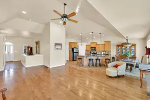 5584 S 250 E, Washington Terrace, UT 84405 - Photo 4