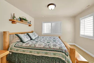 5584 S 250 E, Washington Terrace, UT 84405 - Photo 24