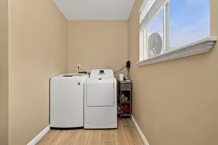 3237 W Meadow Leaf Ct, West Valley, UT 84119 - Photo 12